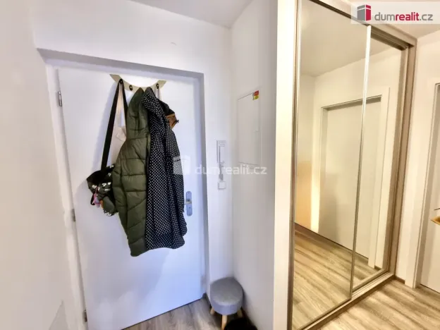 Pronájem bytu 2+kk, Klíčany, Na Cihelně, 51 m2