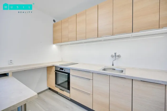 Pronájem bytu 1+kk, Olomouc - Neředín, Neředínská, 34 m2