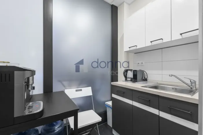 Pronájem obchodního prostoru, Praha, Sokolovská, 363 m2