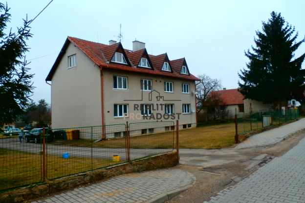 Prodej bytu 3+1, Božice, 74 m2