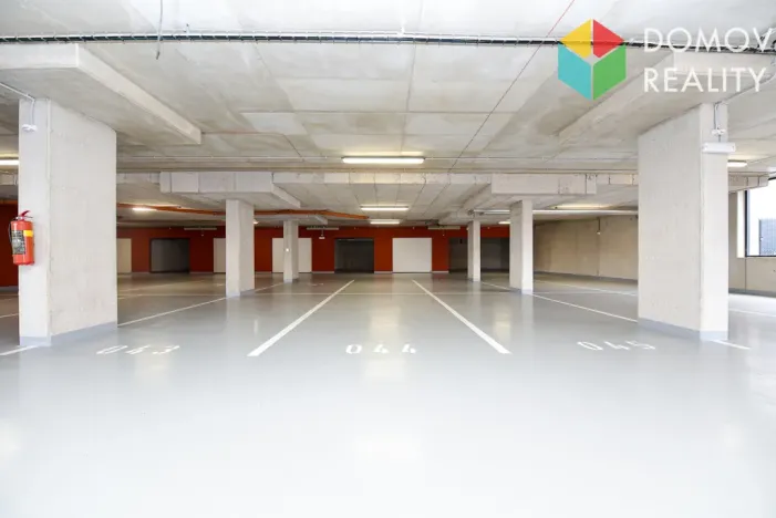 Prodej garážového stání, Beroun - Beroun-Město, Nepilova, 12 m2
