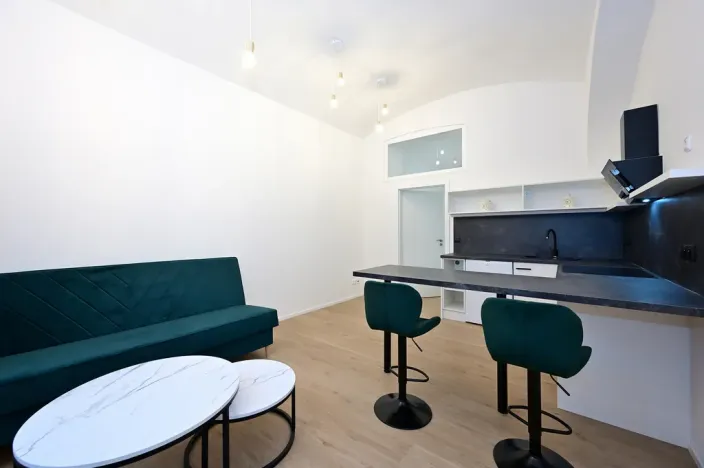 Pronájem bytu 2+kk, Praha - Košíře, Holečkova, 44 m2