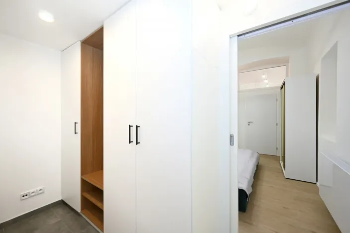 Pronájem bytu 2+kk, Praha - Košíře, Holečkova, 44 m2