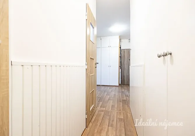 Pronájem bytu 3+1, Praha - Prosek, Vysočanská, 74 m2