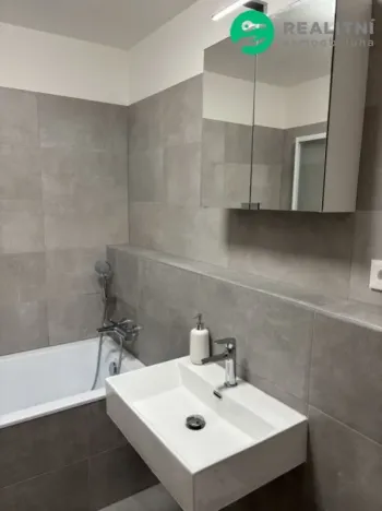 Pronájem bytu 2+kk, Olomouc - Slavonín, Loudova, 56 m2