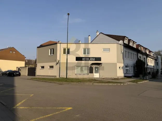 Pronájem obchodního prostoru, Hodonín, Slavíkova, 122 m2