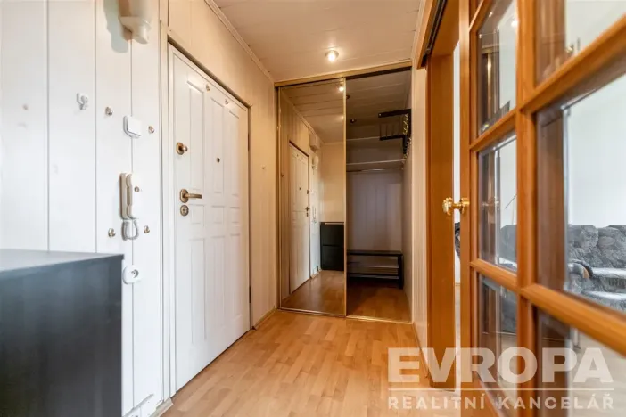 Pronájem bytu 3+1, Praha - Hlubočepy, Voskovcova, 77 m2