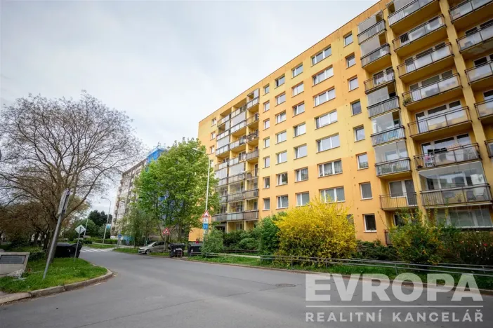 Pronájem bytu 3+1, Praha - Hlubočepy, Voskovcova, 77 m2