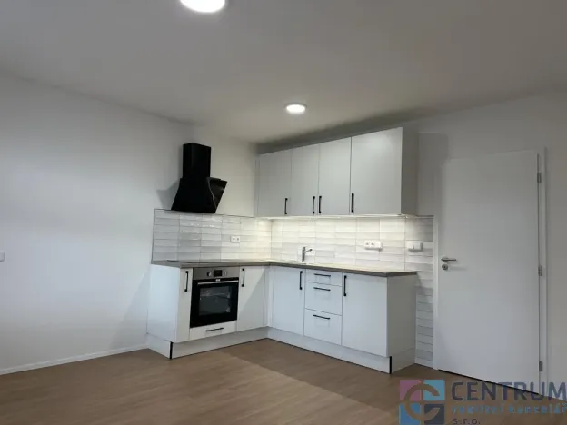 Pronájem bytu 1+kk, Jablonec nad Nisou, U Jeslí, 29 m2