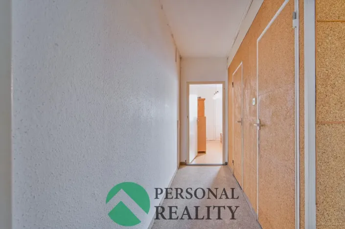 Prodej bytu 3+1, Karlovy Vary, U Koupaliště, 68 m2