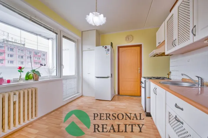 Prodej bytu 3+1, Karlovy Vary, U Koupaliště, 68 m2