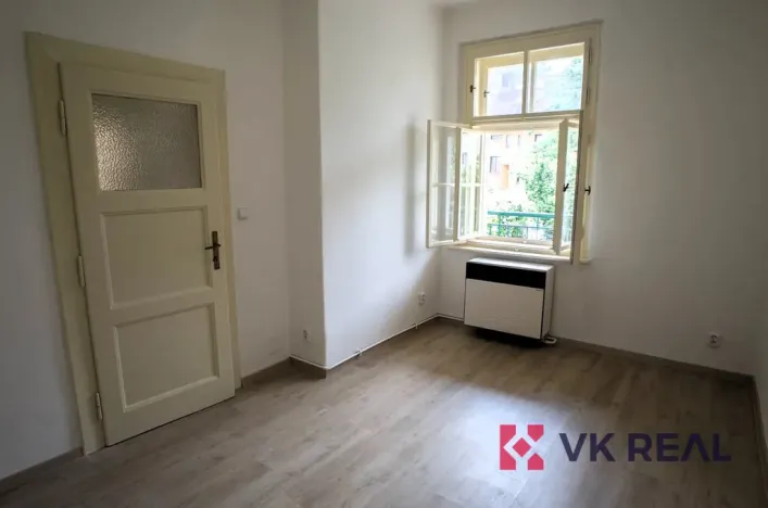 Pronájem bytu 2+kk, Praha - Břevnov, Bělohorská, 44 m2
