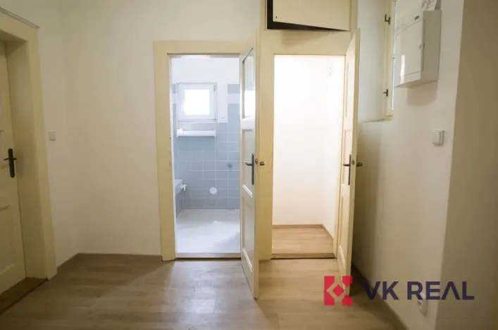 Pronájem bytu 2+kk, Praha - Břevnov, Bělohorská, 44 m2