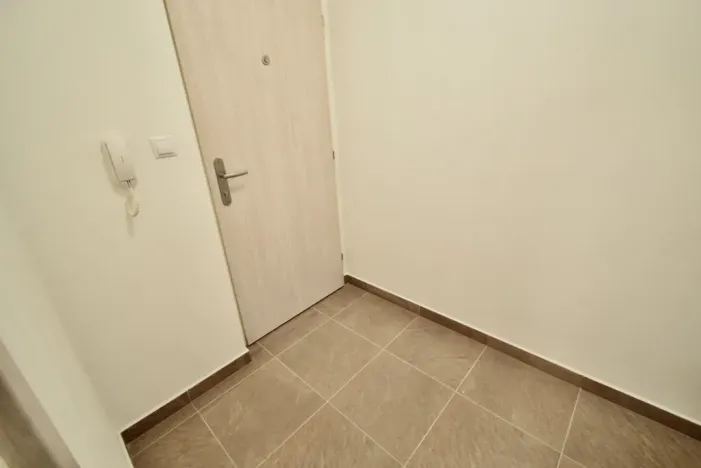 Pronájem bytu 1+kk, Brno - Žebětín, Přírodní, 32 m2