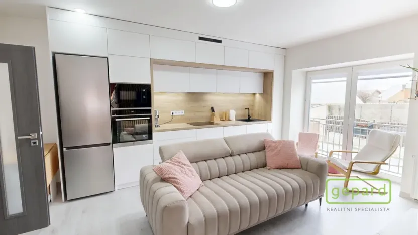 Prodej bytu 3+kk, Stochov, Zahradní, 52 m2