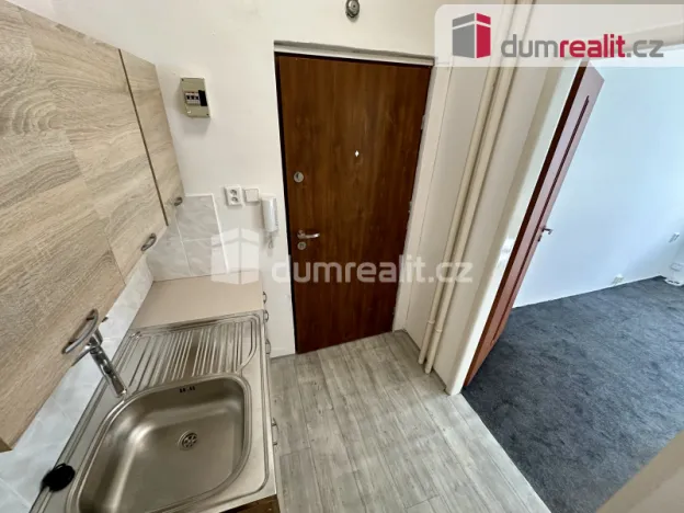 Pronájem bytu 1+kk, Ústí nad Labem - Ústí nad Labem-centrum, Moskevská, 21 m2