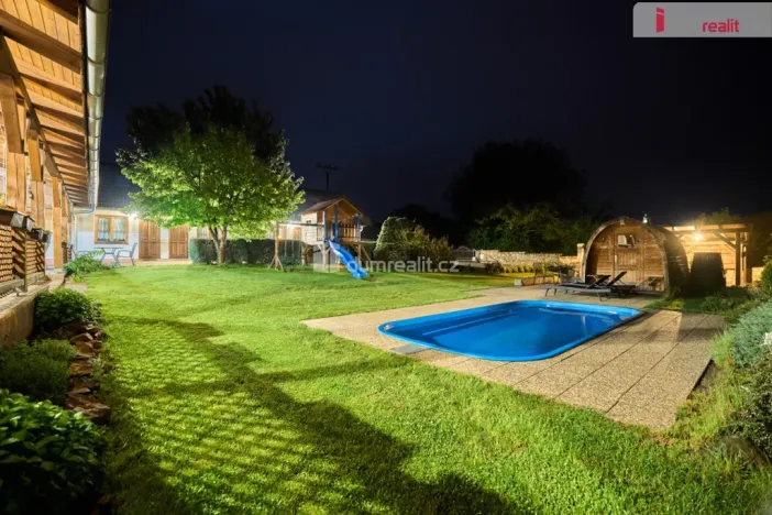 Prodej rodinného domu, Chlum u Třeboně, Chelčického, 570 m2