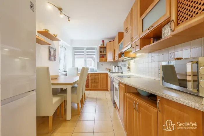 Prodej bytu 2+1, Ostrov, Jáchymovská, 56 m2