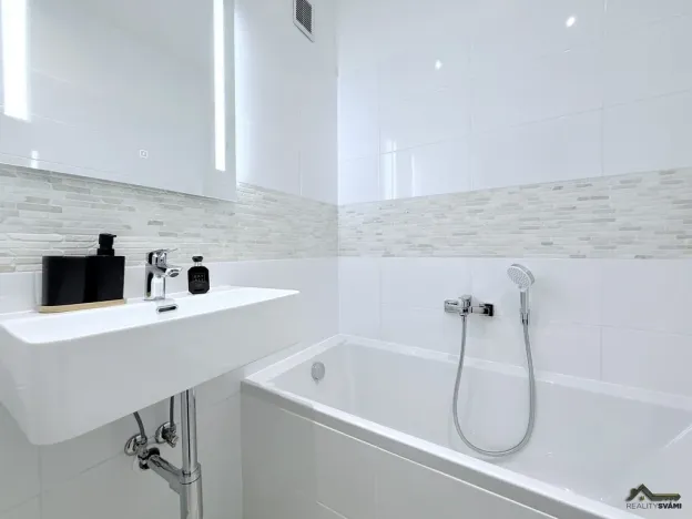 Prodej bytu 2+kk, Ostrava, Staňkova, 54 m2