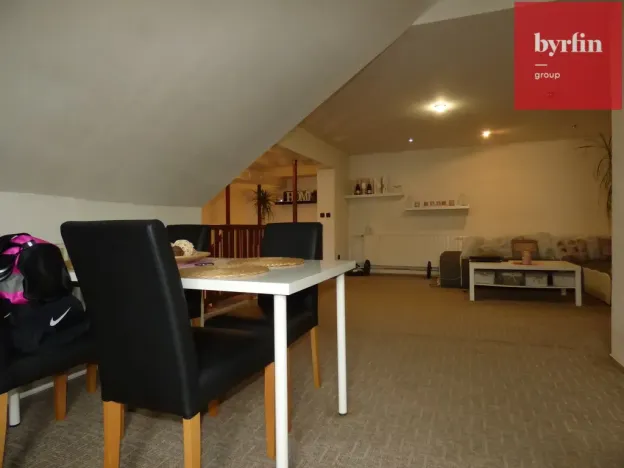 Prodej rodinného domu, Kravaře, Čeňka Trunčíka, 170 m2