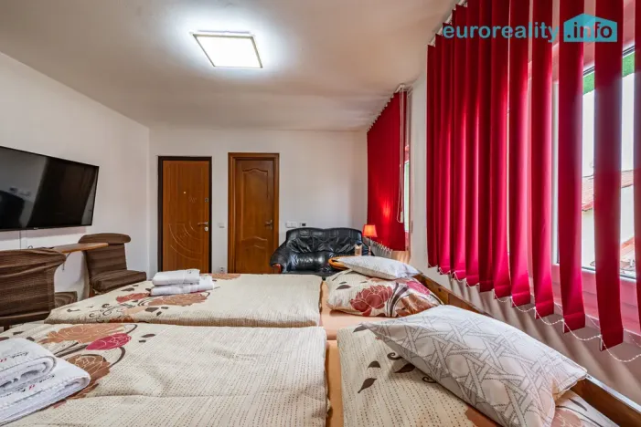 Prodej rodinného domu, Mariánské Lázně, Palackého, 200 m2