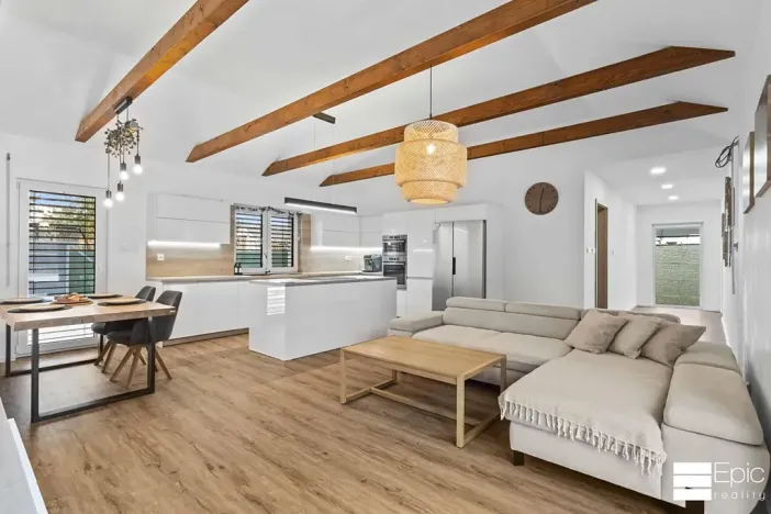 Prodej rodinného domu, Tišice, Na ladech, 135 m2