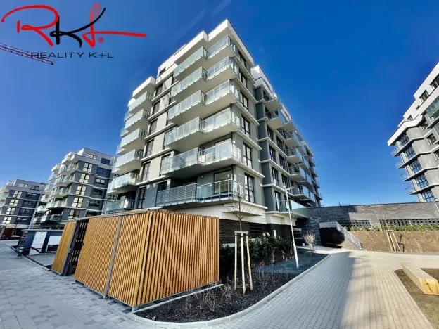 Pronájem garážového stání, Praha - Stodůlky, 15 m2