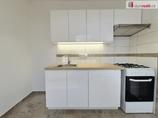 Pronájem bytu 2+kk, Kralupy nad Vltavou - Lobeček, Krakovská, 39 m2