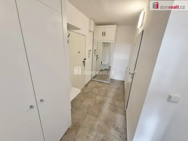 Pronájem bytu 2+kk, Kralupy nad Vltavou - Lobeček, Krakovská, 39 m2