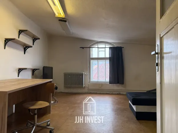 Pronájem bytu 1+1, Liberec - Liberec III-Jeřáb, 1. máje, 20 m2