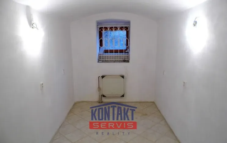 Pronájem obchodního prostoru, České Budějovice, Fráni Šrámka, 81 m2