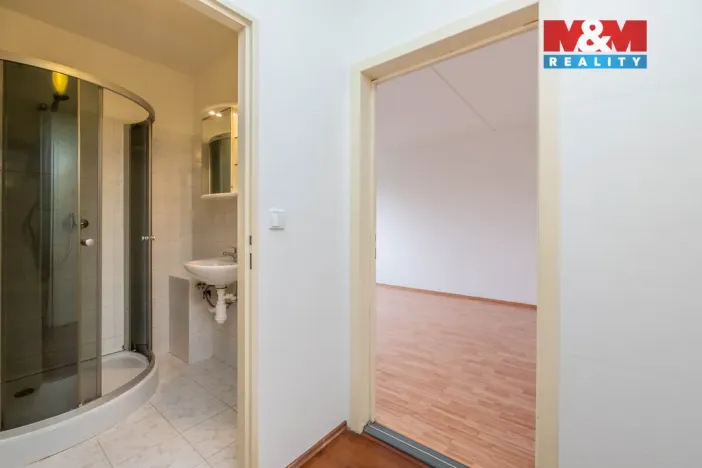 Pronájem bytu 1+kk, Praha - Háje, Květnového vítězství, 31 m2
