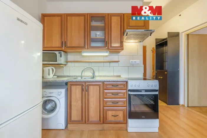 Pronájem bytu 1+1, Karlovy Vary - Stará Role, Okružní, 36 m2