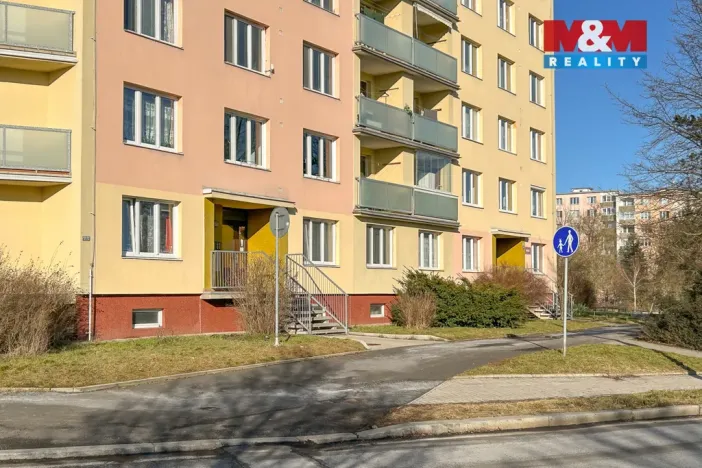 Pronájem bytu 1+1, Karlovy Vary - Stará Role, Okružní, 36 m2