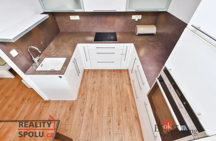 Pronájem bytu 3+kk, Praha - Vršovice, Tádžická, 74 m2