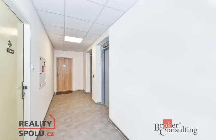 Pronájem bytu 3+kk, Praha - Vršovice, Tádžická, 74 m2