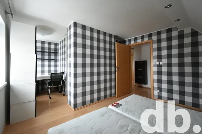 Pronájem bytu 3+kk, Karlovy Vary, Chelčického, 71 m2