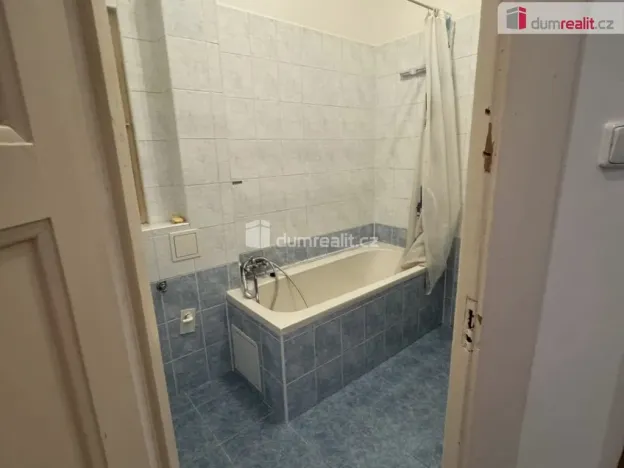 Pronájem atypického bytu, Praha - Velká Chuchle, Starochuchelská, 17 m2