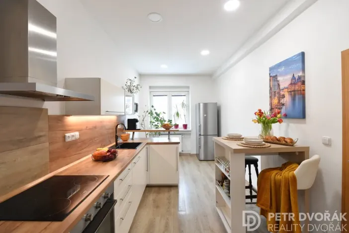 Prodej bytu 2+1, Praha - Žižkov, Basilejské náměstí, 73 m2