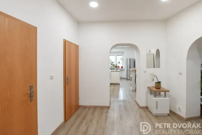 Prodej bytu 2+1, Praha - Žižkov, Basilejské náměstí, 73 m2