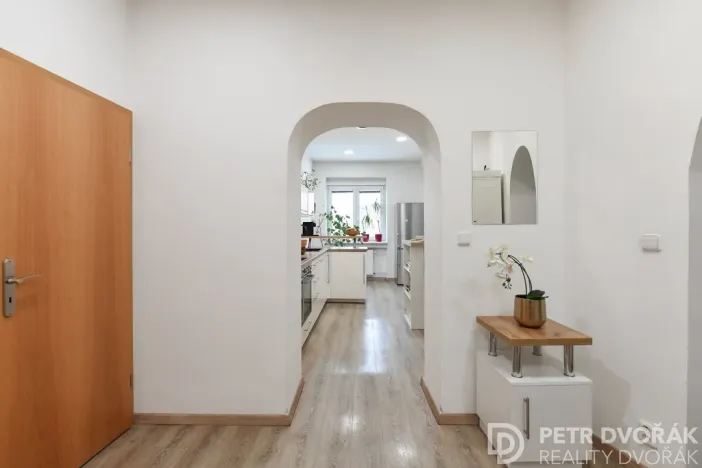 Prodej bytu 2+1, Praha - Žižkov, Basilejské náměstí, 73 m2