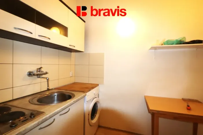 Pronájem bytu 1+1, Brno - Lesná, Halasovo náměstí, 29 m2