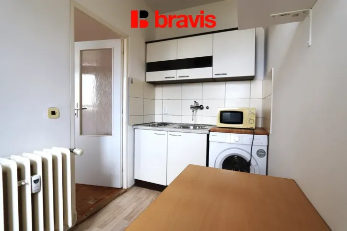 Pronájem bytu 1+1, Brno - Lesná, Halasovo náměstí, 29 m2