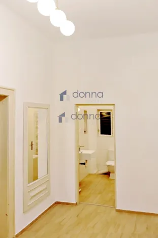 Pronájem bytu 2+kk, Praha, Pod Kotlaskou, 76 m2