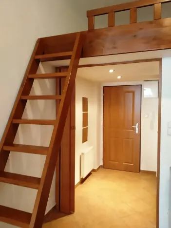 Pronájem bytu 1+kk, Praha - Smíchov, Grafická, 32 m2