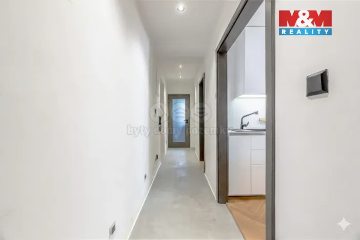 Pronájem bytu 3+kk, Poděbrady - Poděbrady II, nám. T.G.Masaryka, 76 m2