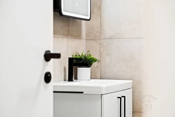 Pronájem bytu 2+kk, Praha - Troja, Pod Hrachovkou, 49 m2