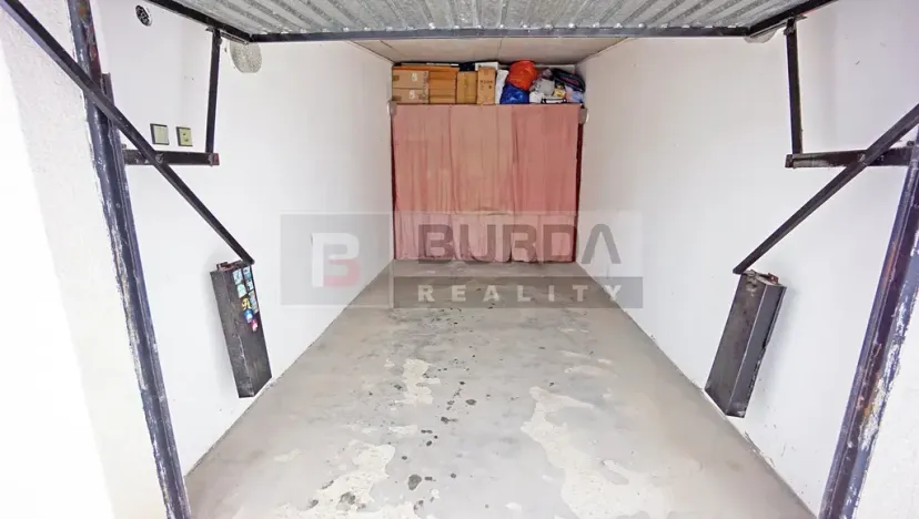 Prodej garáže, Neratovice, 18 m2