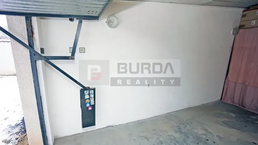 Prodej garáže, Neratovice, 18 m2