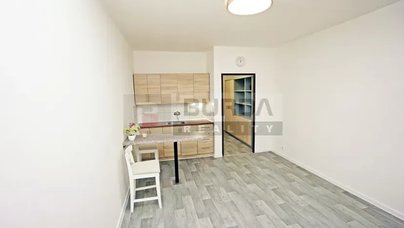 Pronájem bytu 1+kk, Neratovice, 28 m2